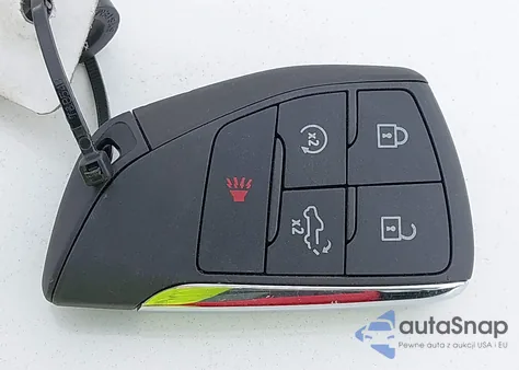 2025 Chevrolet Silverado 1500 2Wd Short Bed Custom z USA, uszkodzony, nr VIN 1GCPABEK0SZ242853